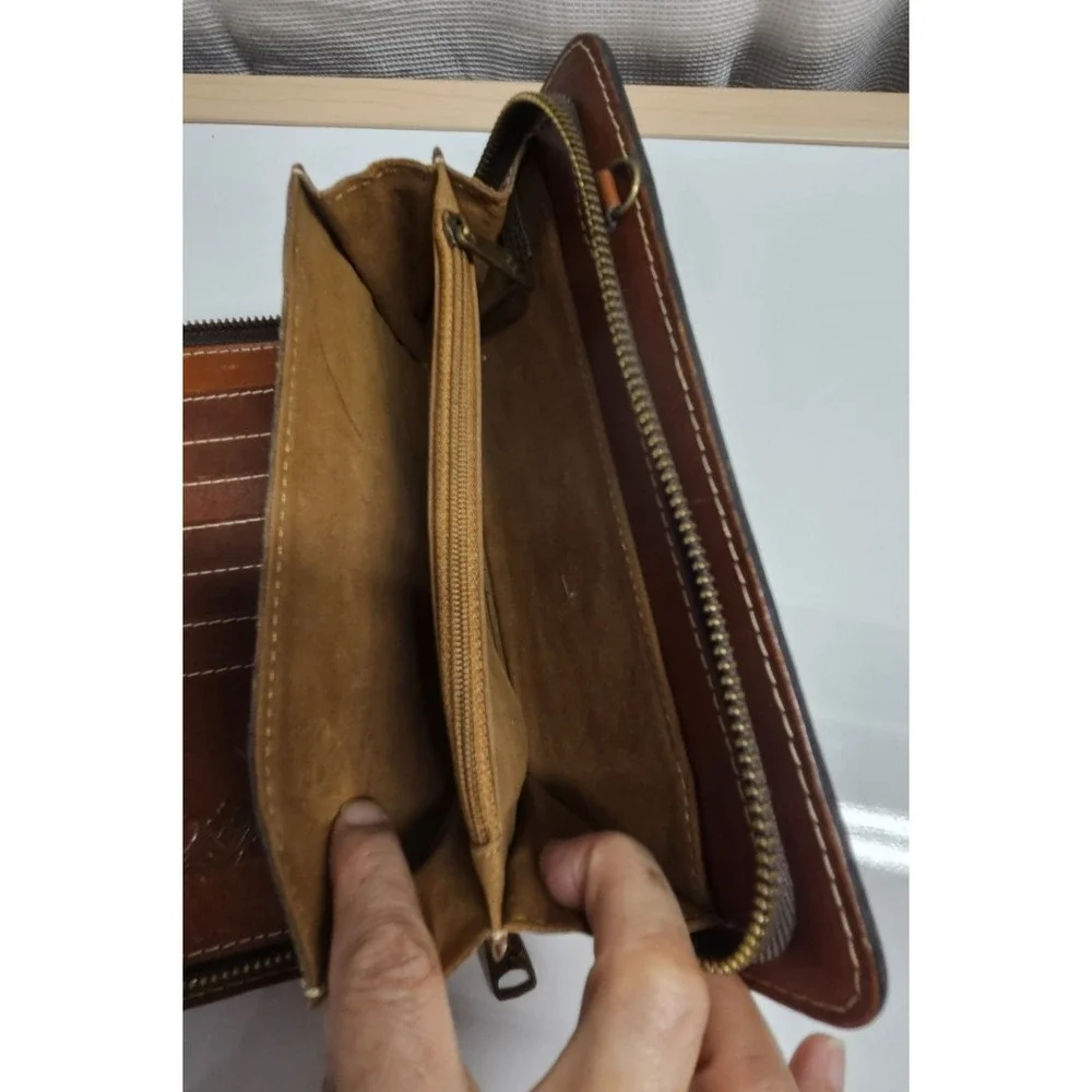 Patricia‎ Nash leather beige Alberese organizer wallet